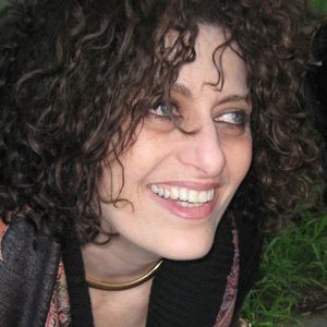 Meet your Posher, Mona